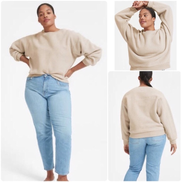 Everlane Tops - 💥PRICE DROP💥 Renew Fleece Oversized Sweatshirt